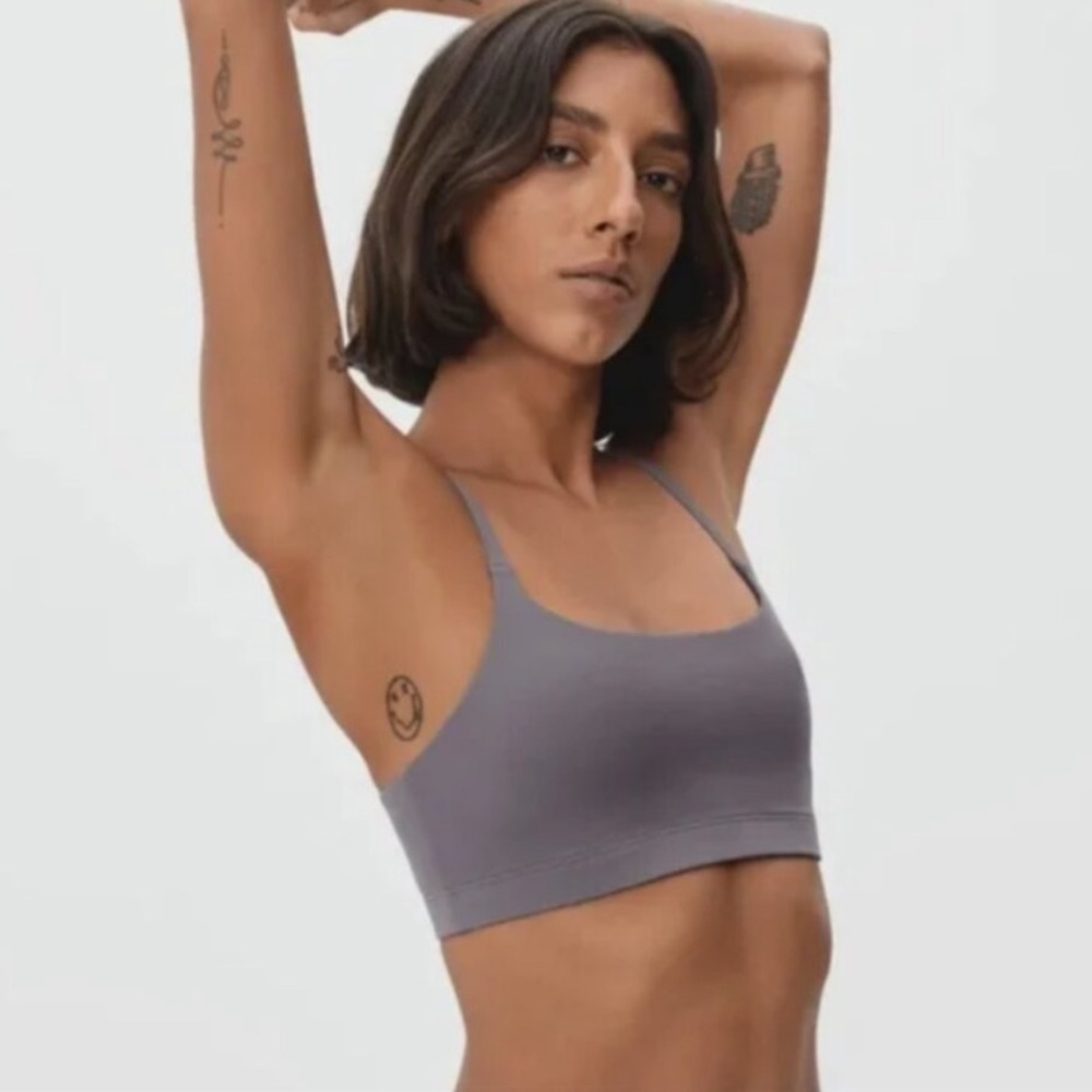 Everlane the invisible square neck bralette plum grey S
